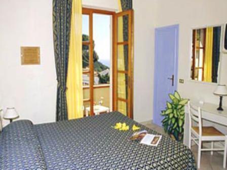 Hotel Ornella Лидо-ди-Камайоре Номер фото